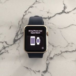 Apple Watch Series 1 42mm Gold Aluminum